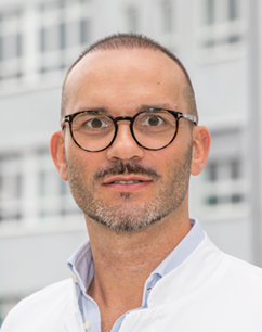 Dr. med. Adrian Vater
